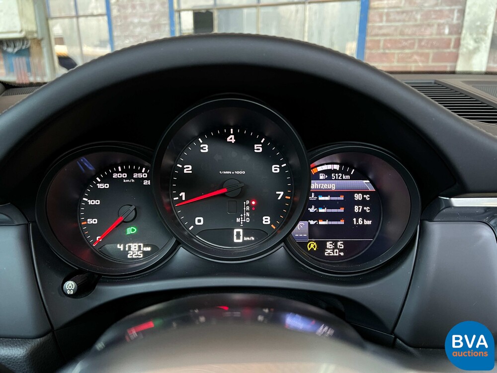 Porsche Macan 2.0 231PS 2019.