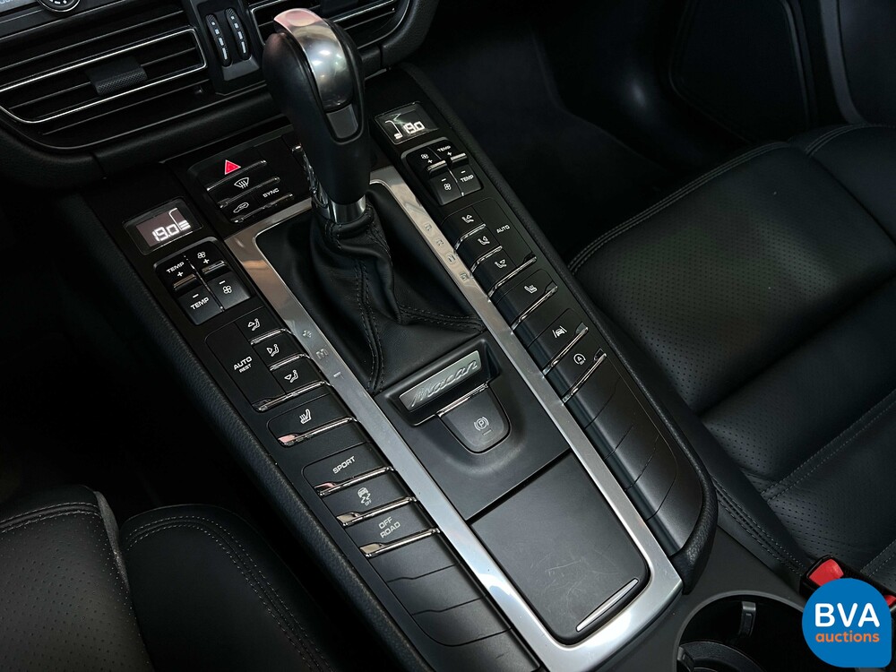 Porsche Macan 2.0 231PS 2019.