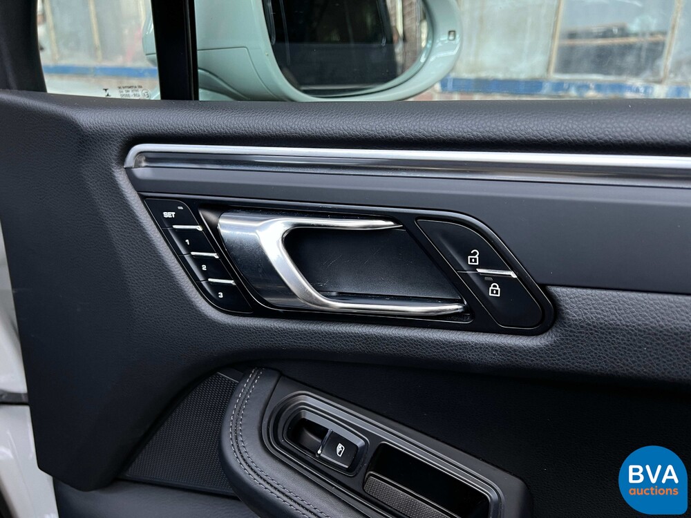 Porsche Macan 2.0 231PS 2019.