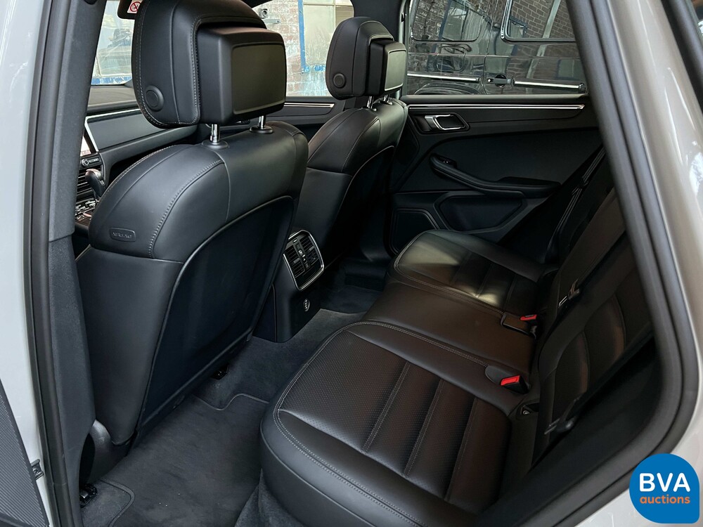 Porsche Macan 2.0 231PS 2019.