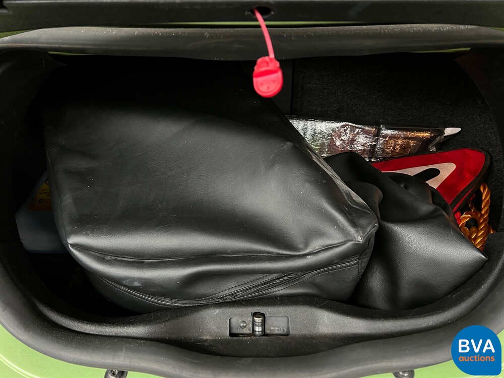 Volkswagen New Beetle Cabrio 2.0 Turin Comfort 116pk 2005 -Org. NL-, 04-RH-NG.