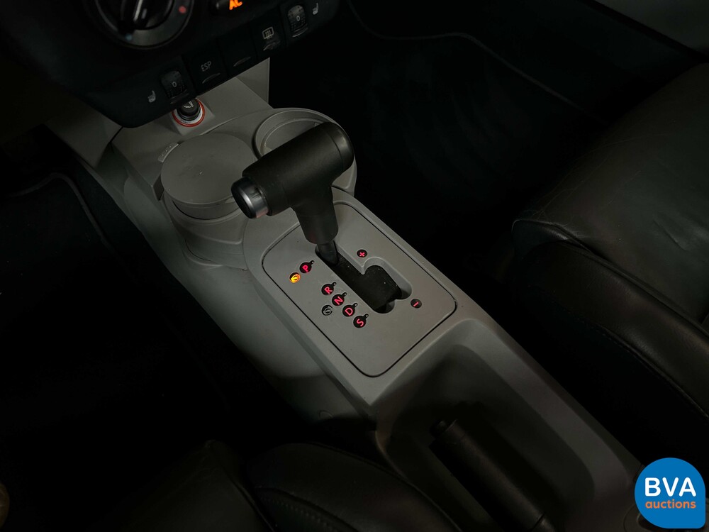 Volkswagen New Beetle Cabrio 2.0 Turin Comfort 116pk 2005 -Org. NL-, 04-RH-NG.