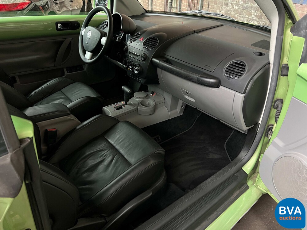 Volkswagen New Beetle Cabrio 2.0 Turin Comfort 116pk 2005 -Org. NL-, 04-RH-NG.