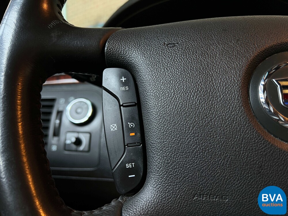 Cadillac DTS4.6 Limousinen-Begleitwagen 279 PS 2007, 98-XZN-7.