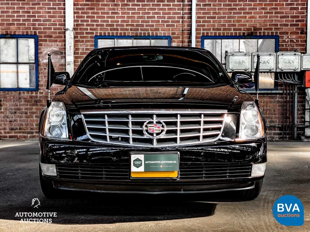 Cadillac DTS4.6 Limousinen-Begleitwagen 279 PS 2007, 98-XZN-7.