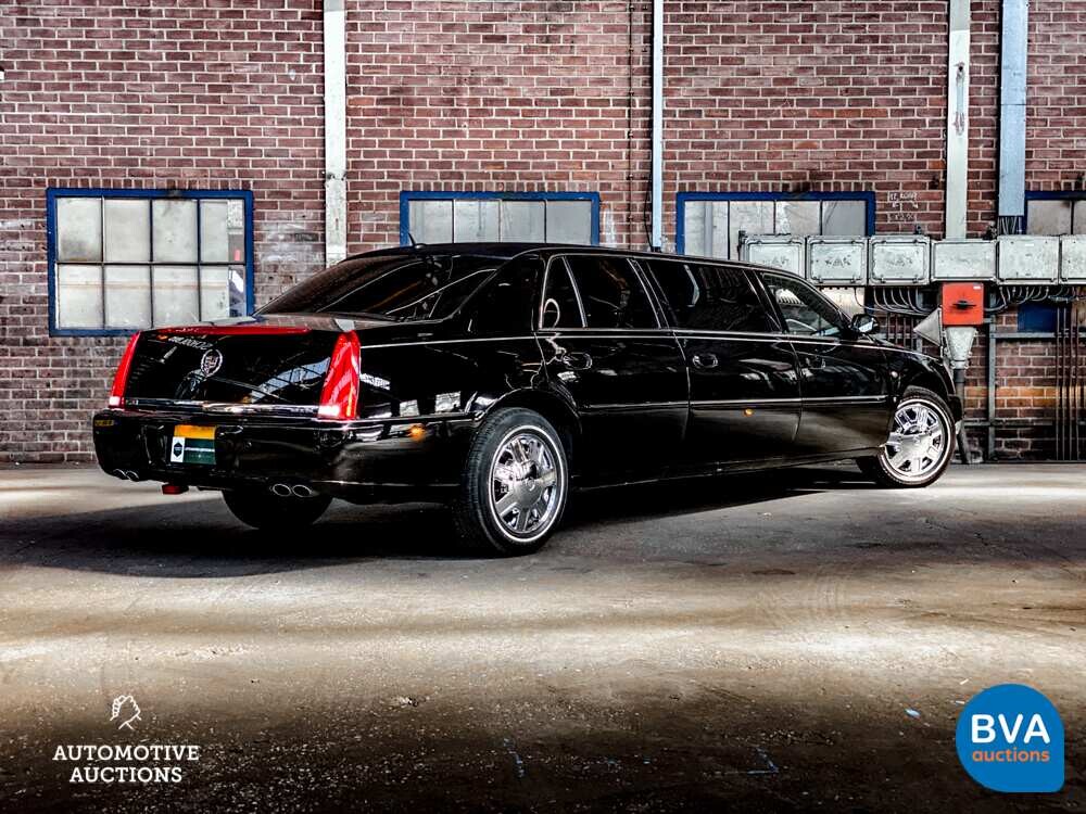 Cadillac DTS4.6 Limousinen-Begleitwagen 279 PS 2007, 98-XZN-7.