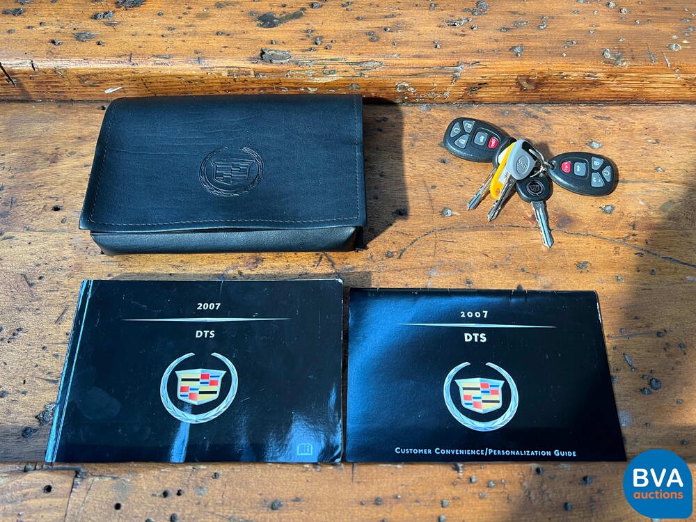 Cadillac DTS4.6 Limousinen-Begleitwagen 279 PS 2007, 98-XZN-7.