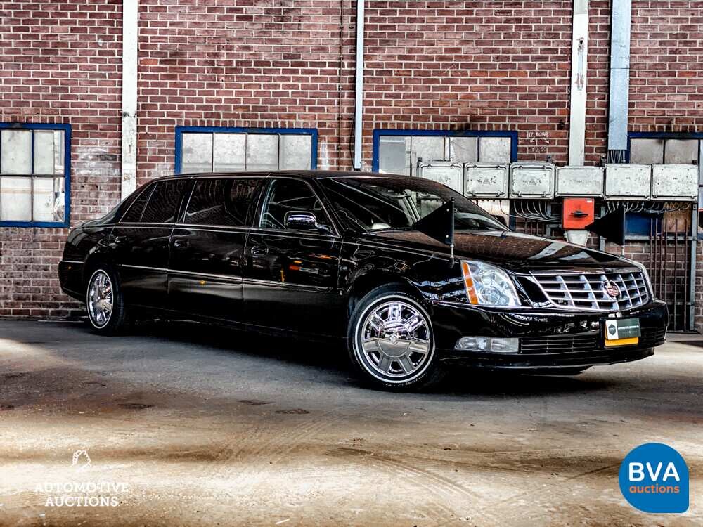 Cadillac DTS4.6 Limousinen-Begleitwagen 279 PS 2007, 98-XZN-7.