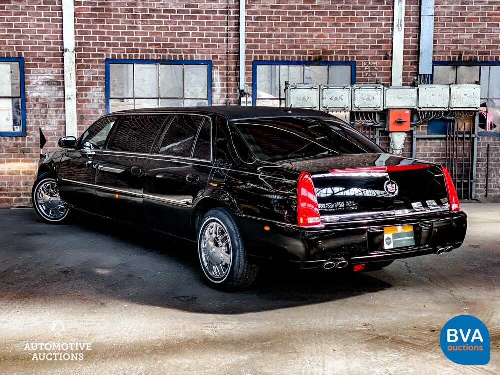 Cadillac DTS4.6 Limousinen-Begleitwagen 279 PS 2007, 98-XZN-7.