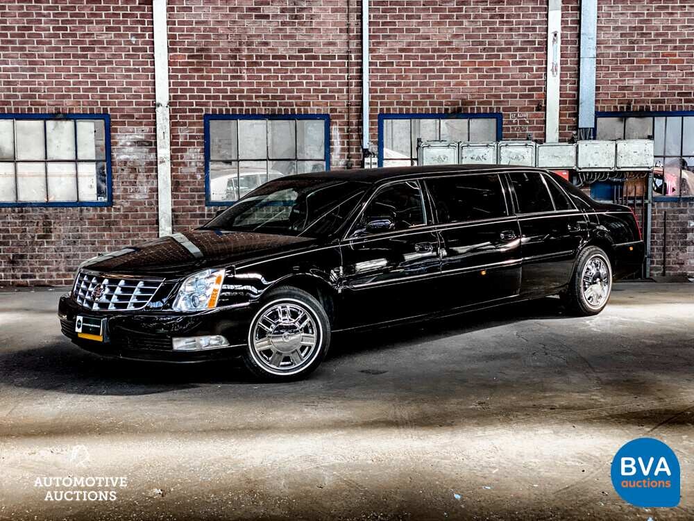 Cadillac DTS4.6 Limousinen-Begleitwagen 279 PS 2007, 98-XZN-7.