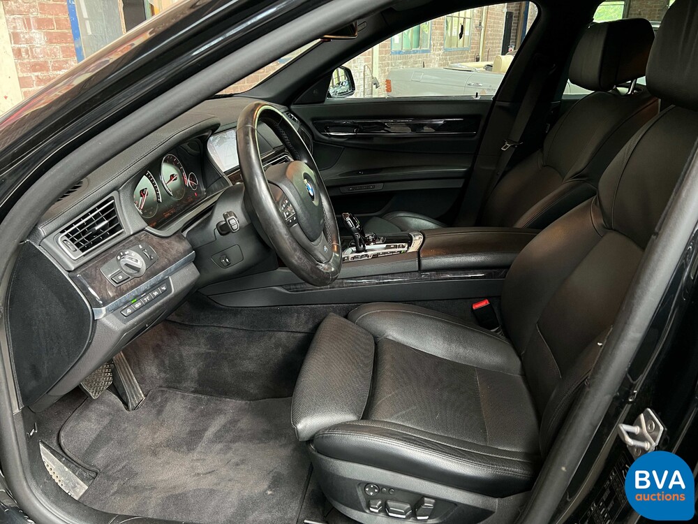 BMW 750i xDrive High Executive 7er Serie 408 PS 2010, 99-RHH-8.