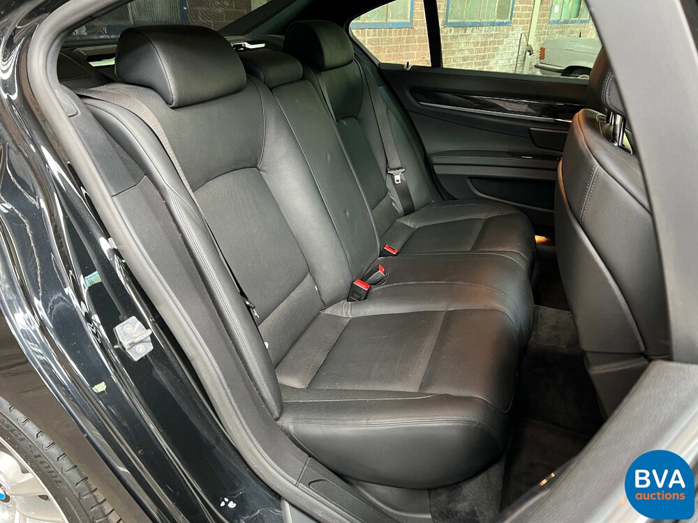 BMW 750i xDrive High Executive 7er Serie 408 PS 2010, 99-RHH-8.