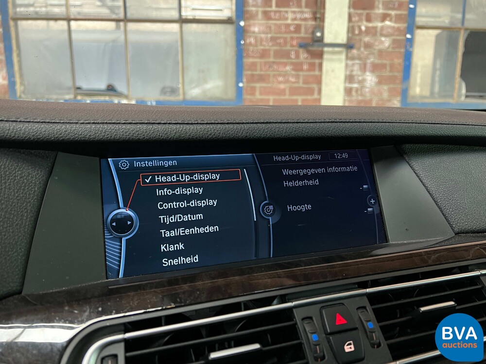 BMW 750i xDrive High Executive 7er Serie 408 PS 2010, 99-RHH-8.