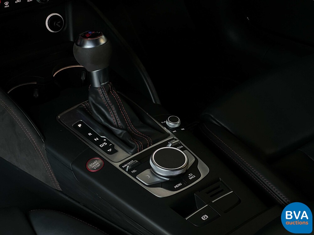 Audi RS3 2.5 TFSI quattro Limousine 400 PS 2017, L-215-KX.