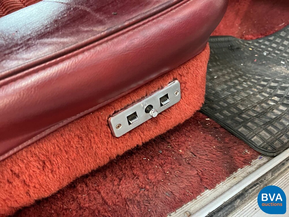 JeepWagoneer 5.9 V8 Limited Wagon 200 PS 1966, DR-61-67.