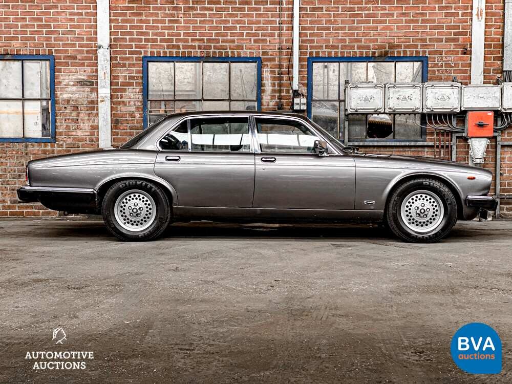 Jaguar Souverän 5.3 XJ V12 295PS 1988 -Org. NL-, TJ-79-NV.