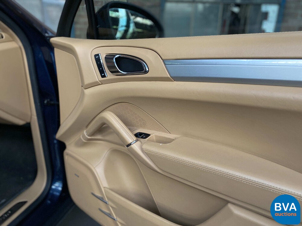 Porsche Cayenne 4.8 Turbo 500 PS 2011, 79-ZSP-4.
