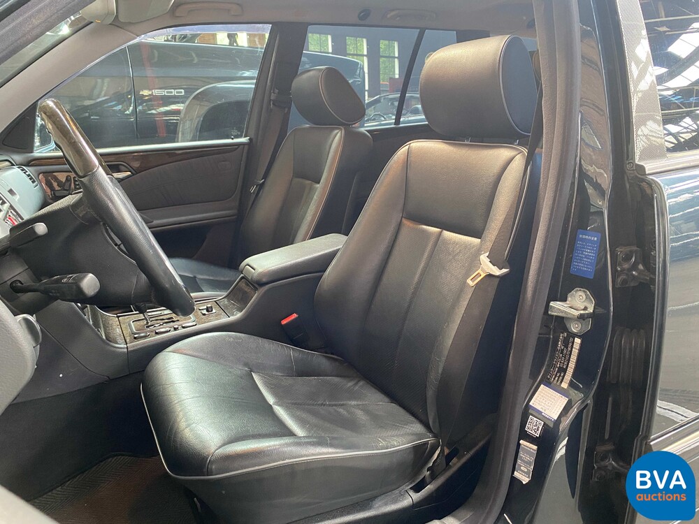 Mercedes-Benz E430 E-Klasse Elegance 4-Matic 279pk 2000 YOUNGTIMER, SX-869-X.