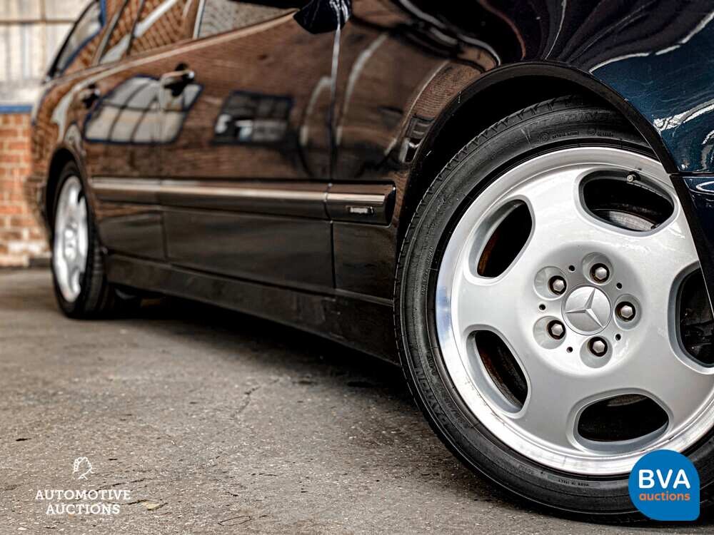 Mercedes-Benz E430 E-Klasse Elegance 4-Matic 279pk 2000 YOUNGTIMER, SX-869-X.