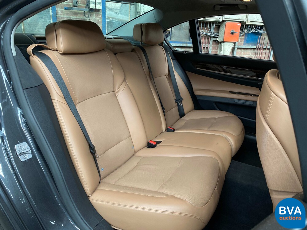 BMW 760Li V12 7-serie 2011 544pk, ZK-833-L.