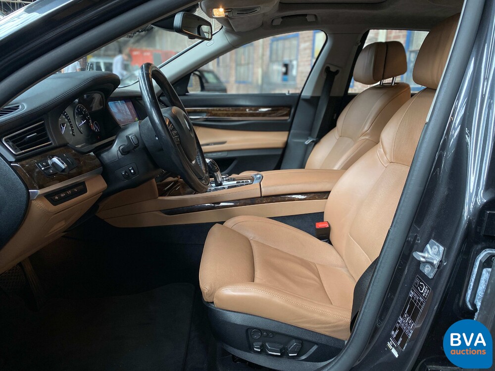 BMW 760Li V12 7-serie 2011 544pk, ZK-833-L.