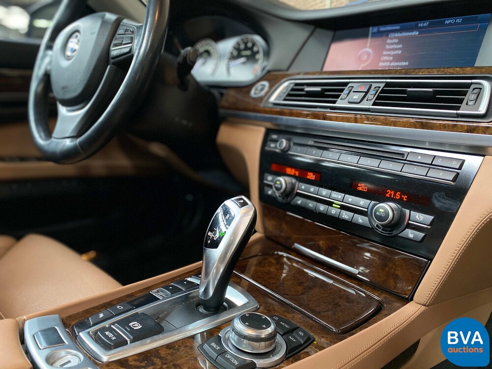 BMW 760Li V12 7-serie 2011 544pk, ZK-833-L.