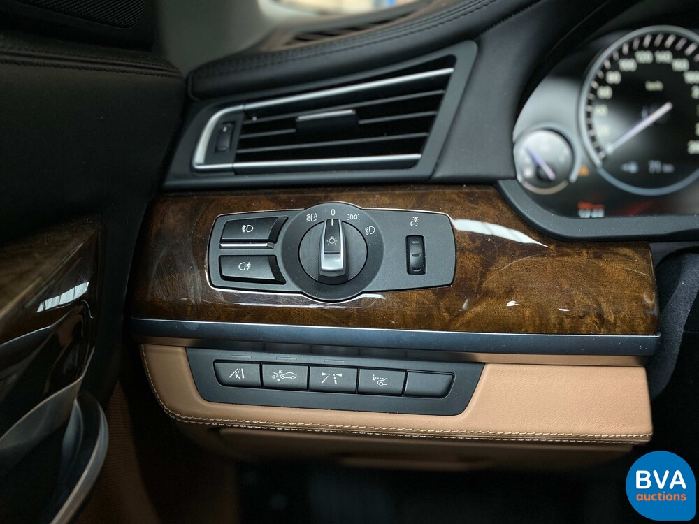 BMW 760Li V12 7-serie 2011 544pk, ZK-833-L.