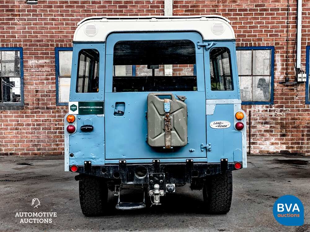 Land Rover 109 82pk 1977