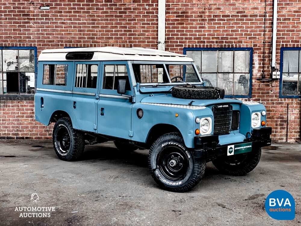 Land Rover 109 82pk 1977