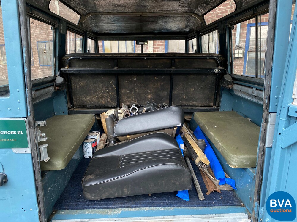 Land Rover 109 82pk 1977