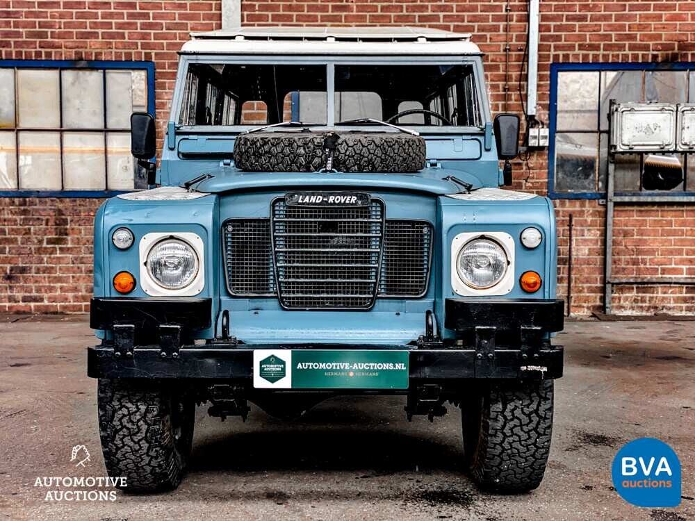 Land Rover 109 82pk 1977