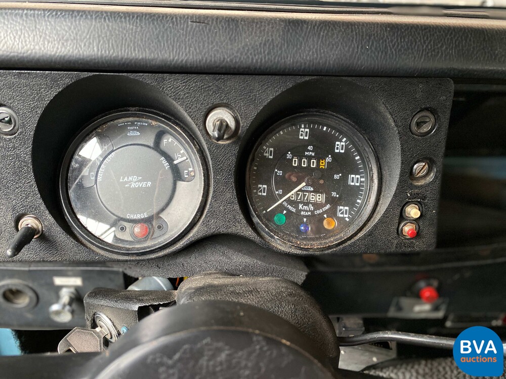 Land Rover 109 82pk 1977