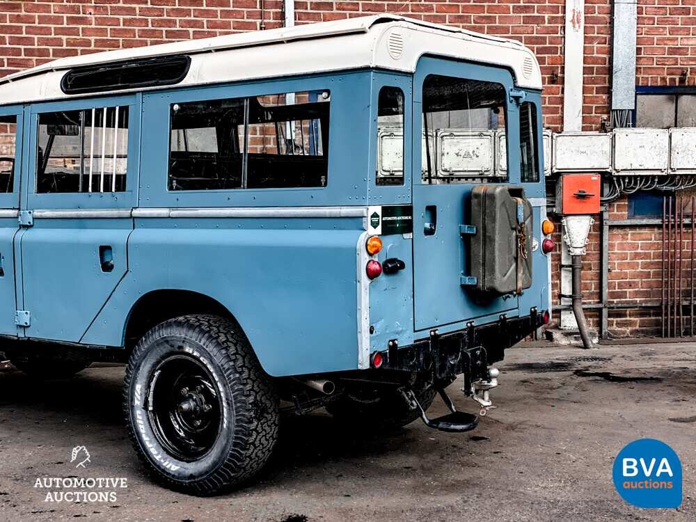 Land Rover 109 82pk 1977