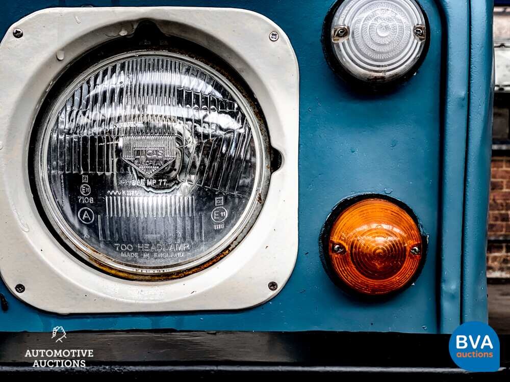 Land Rover 109 82pk 1977