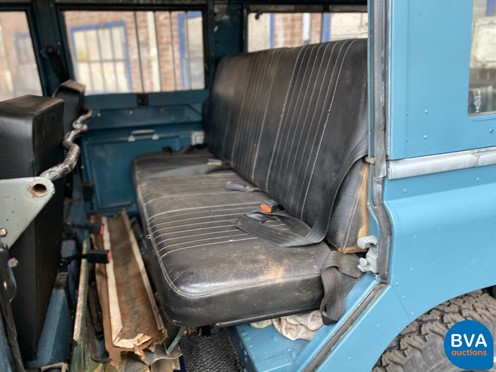 Land Rover 109 82pk 1977