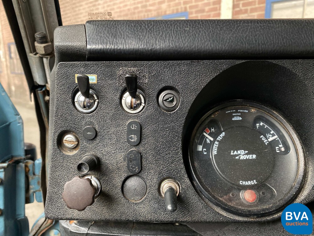 Land Rover 109 82pk 1977