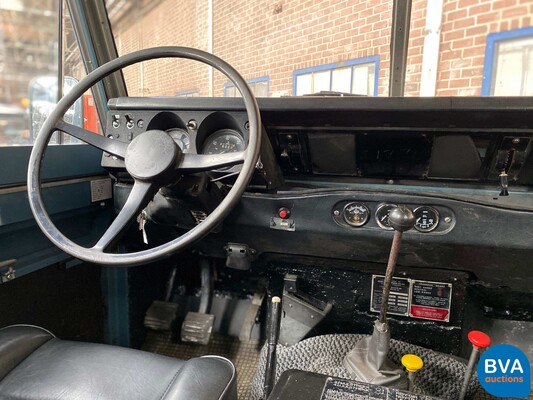 Land Rover 109 82pk 1977