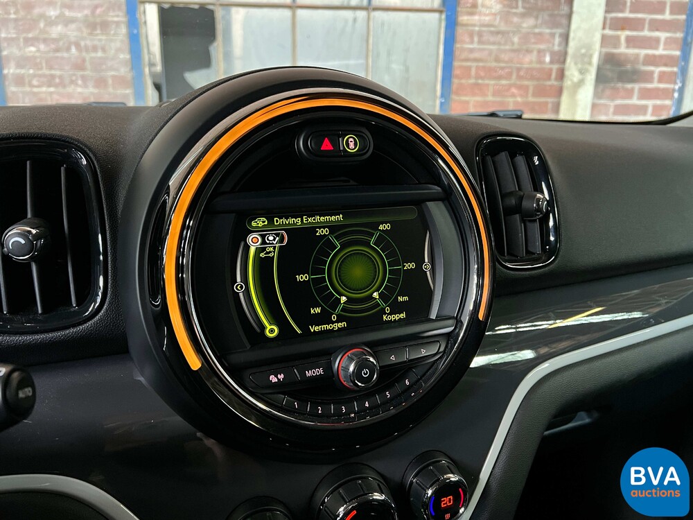 Mini Cooper S Countryman 2.0 E-hybrid All4 Chili 136pk 2017, P-027-NZ