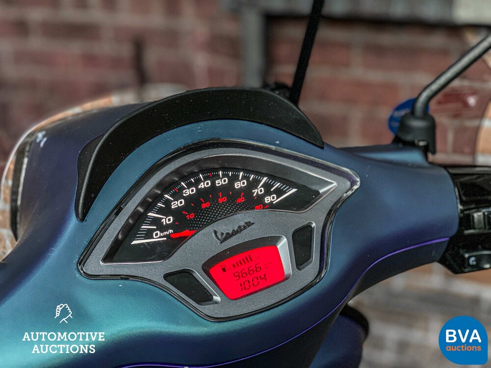 *CUSTOM COLOR* Piaggio Vespa Sprint 25km 4-takt, F-452-TT