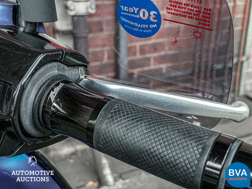 *CUSTOM COLOR* Piaggio Vespa Sprint 25km 4-takt, F-452-TT