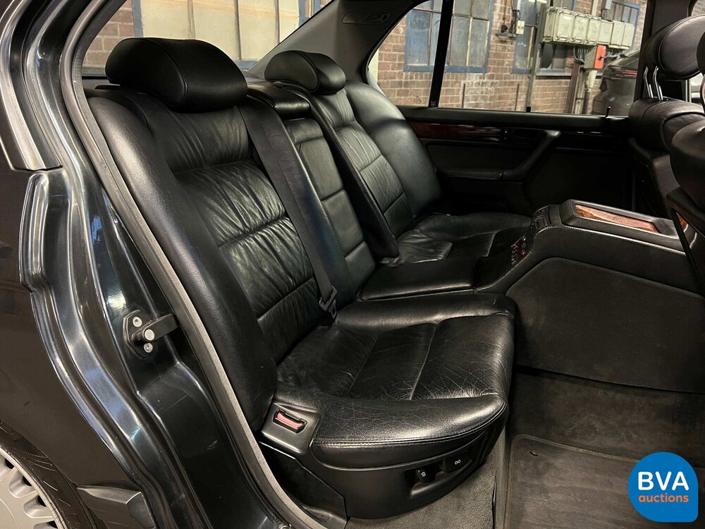 BMW 750iL Highline 7-Serie 5.0 V12 300pk E32 1992