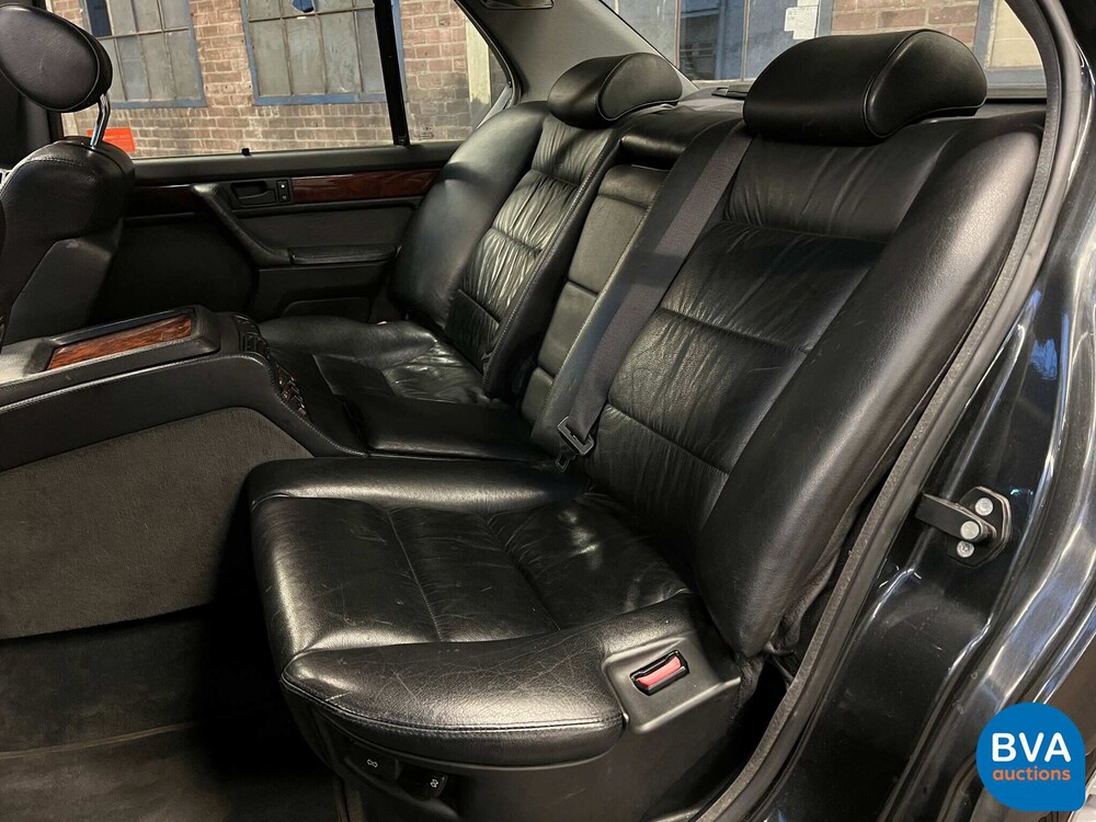 BMW 750iL Highline 7-Serie 5.0 V12 300pk E32 1992