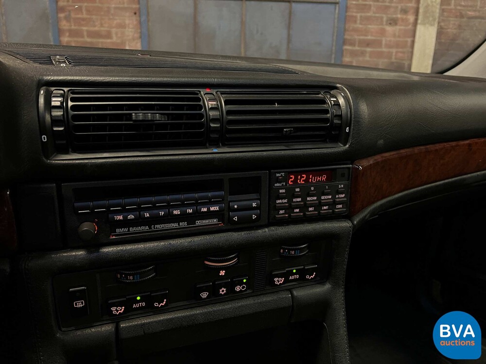 BMW 750iL Highline 7-Serie 5.0 V12 300pk E32 1992