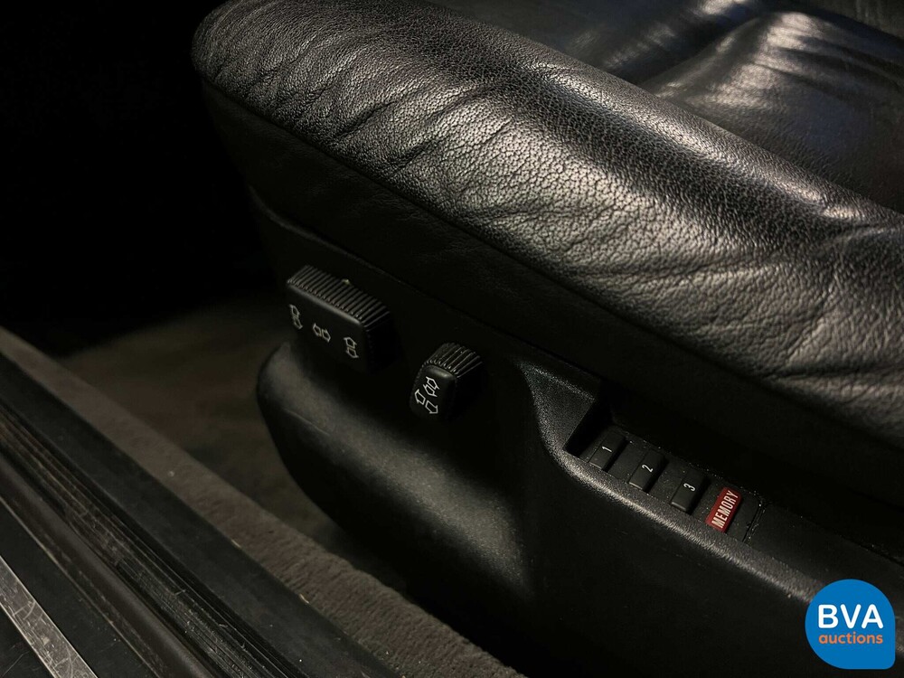 BMW 750iL Highline 7-Serie 5.0 V12 300pk E32 1992