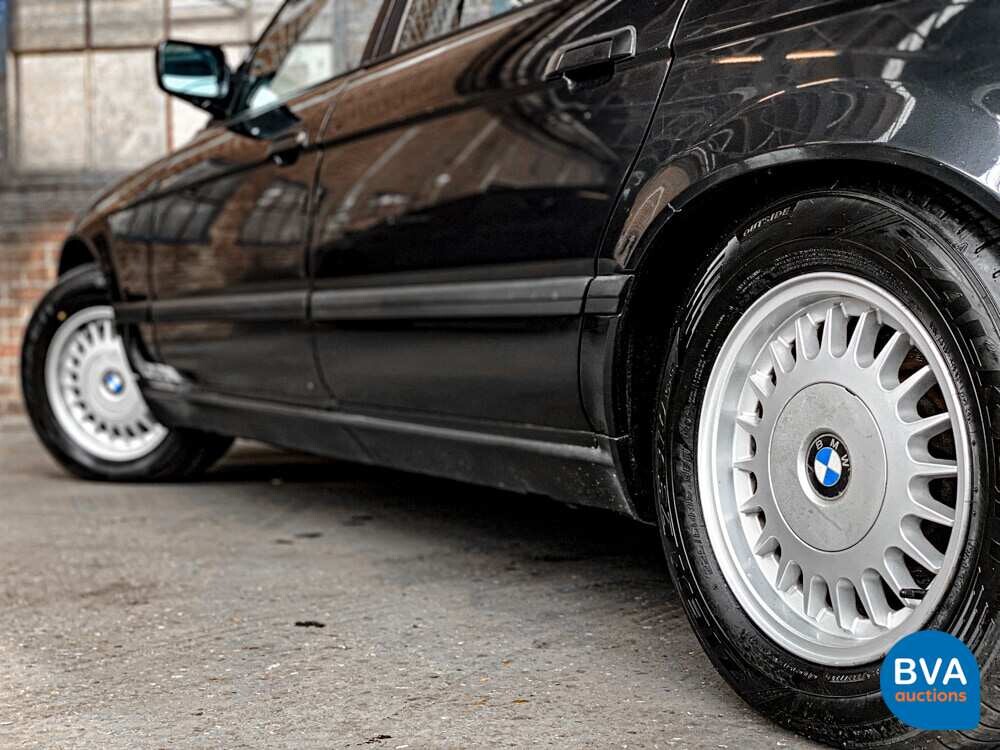 BMW 750iL Highline 7-Serie 5.0 V12 300pk E32 1992