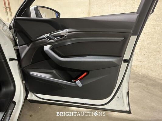 Audi e-tron 55 Quattro 95 kWh 360pk 2019 (Origineel-NL), G-426-HT