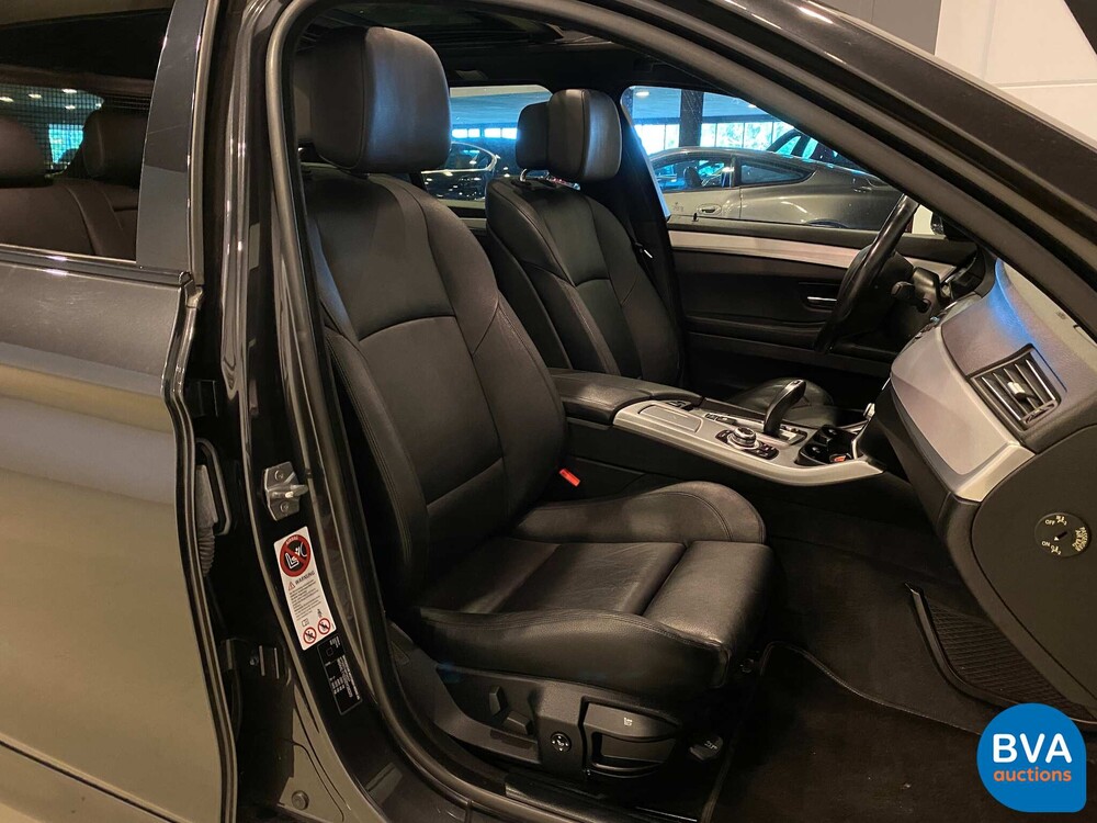 BMW 520i Touring M-Sport High Executive 5-Series 184pk 2012, TZ-432-N.