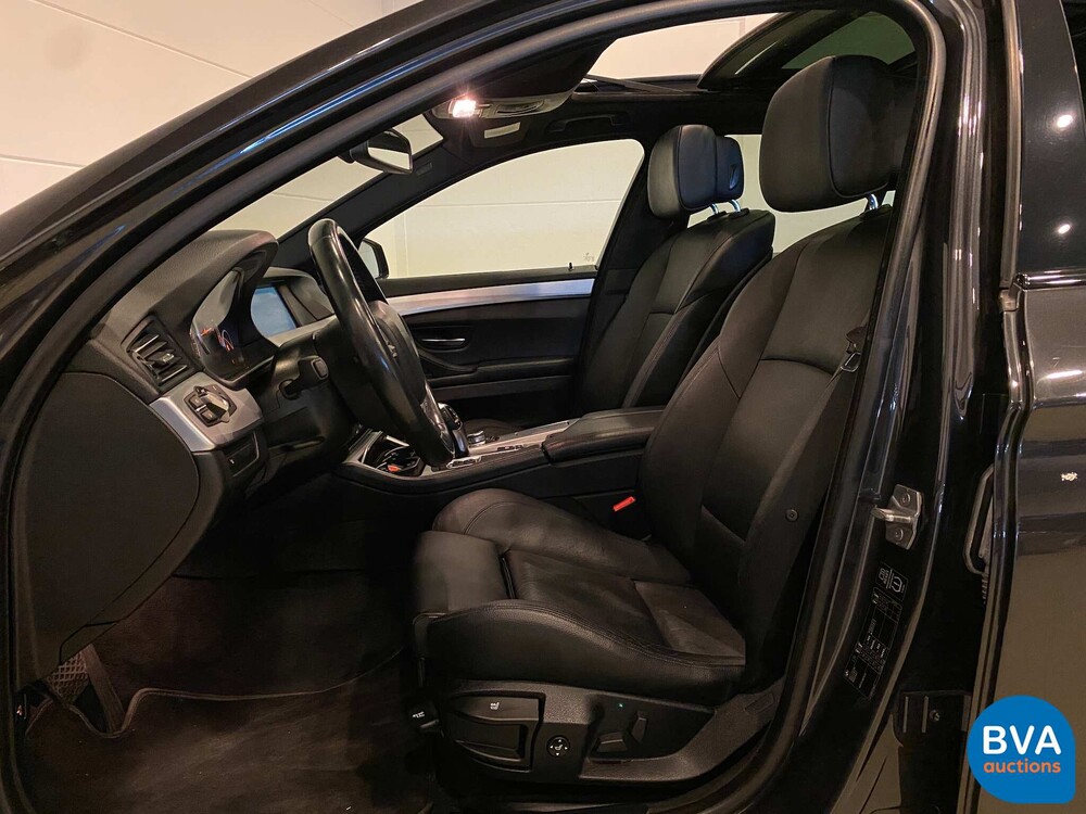 BMW 520i Touring M-Sport High Executive 5-Series 184pk 2012, TZ-432-N.