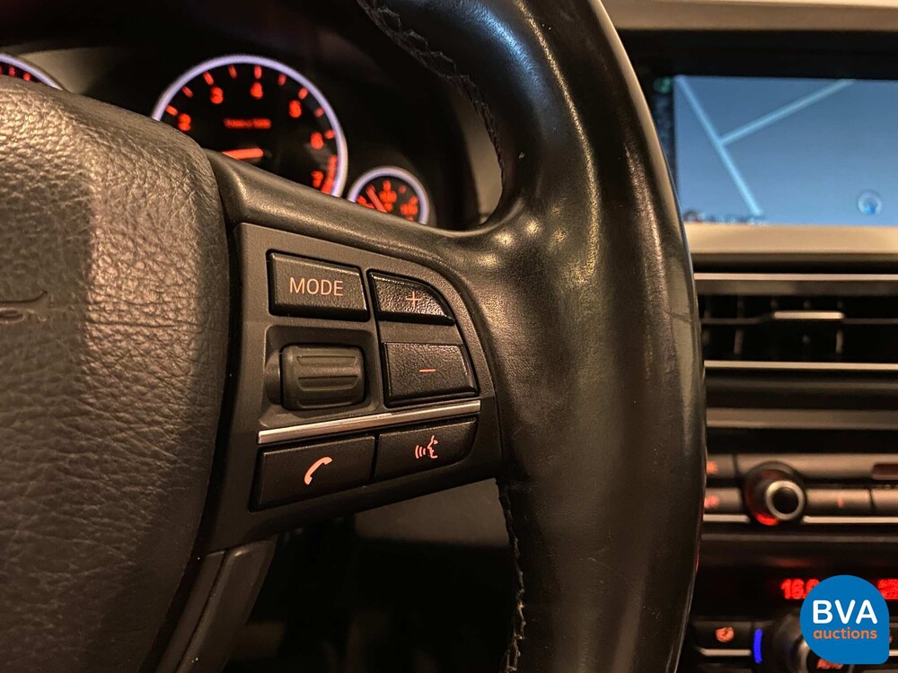 BMW 520i Touring M-Sport High Executive 5-Series 184pk 2012, TZ-432-N.