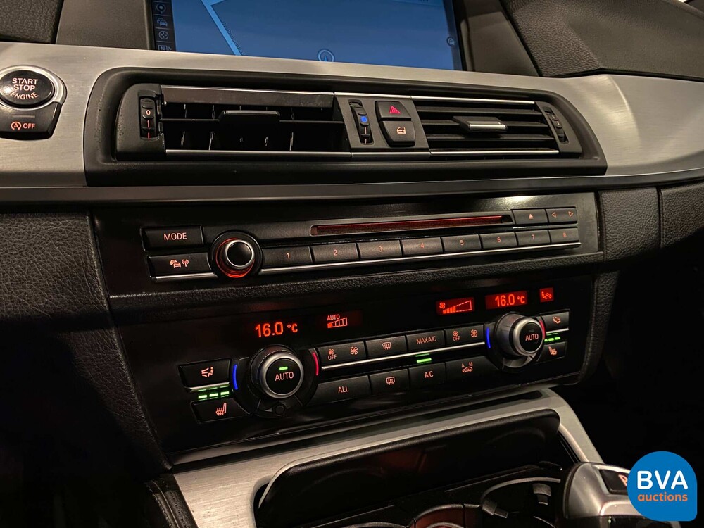 BMW 520i Touring M-Sport High Executive 5-Series 184pk 2012, TZ-432-N.